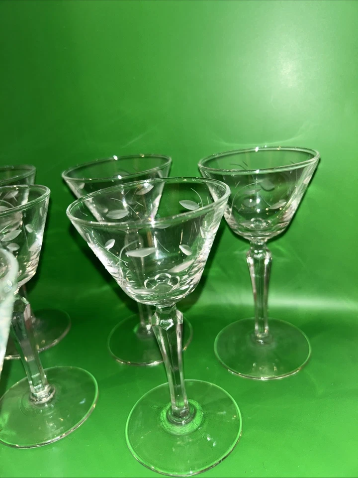 VTG  MCM ( 6 ) Libbey Windswept Etched Leaf Design 2oz cordial sherry glasses - Image 4 of 4