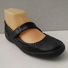 Zapatos planos Bare Traps Landon Mary Jane para mujer 6 M negros gancho y bucle informales usados en excelente estado