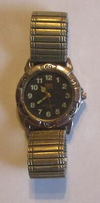 Armbanduhr Q&Q Quartz Water Resist 30 m