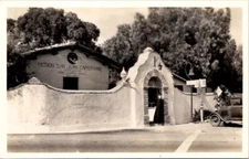 Front Gate, Mission San Juan Capistrano California  Vintage Postcard Wpc7