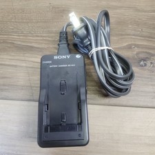 Genuine OEM Sony BC-V615 Battery Charger for Sony NP-F Series