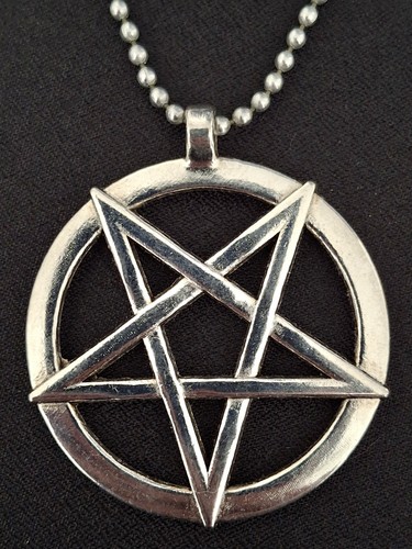 Inverted Pentagram Pendant Necklace Wicca Pagan Satan Silver Tone Ball Chain