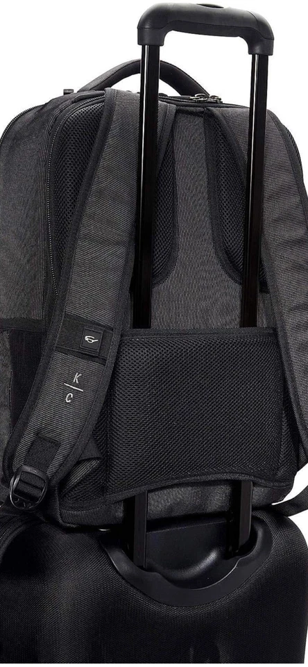 Kenneth Cole Reaction Slim 16” Laptop Workbag - Image 4 of 4