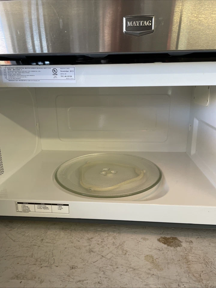 Maytag Over The Range Microwave Oven with Exhaust - Image 4 of 4