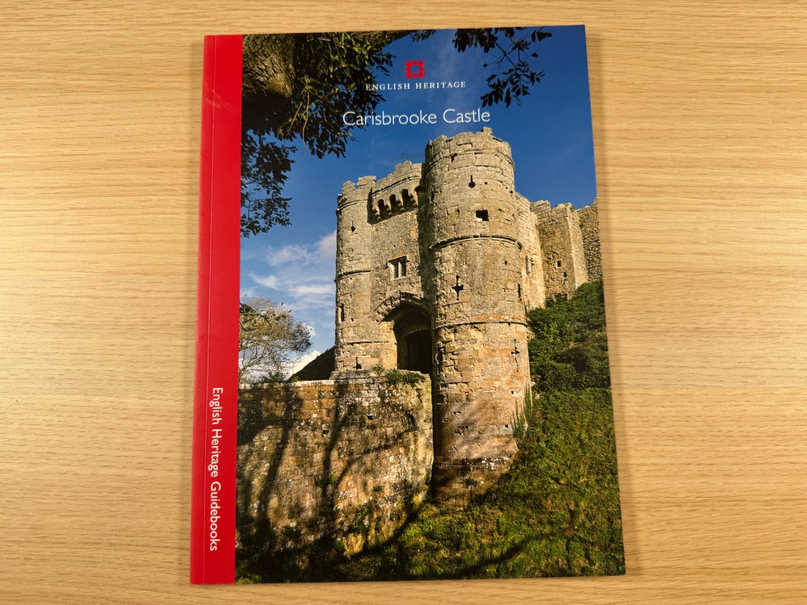 Carisbrooke Castle English Heritage Guidebook Isle of Wight History Tour