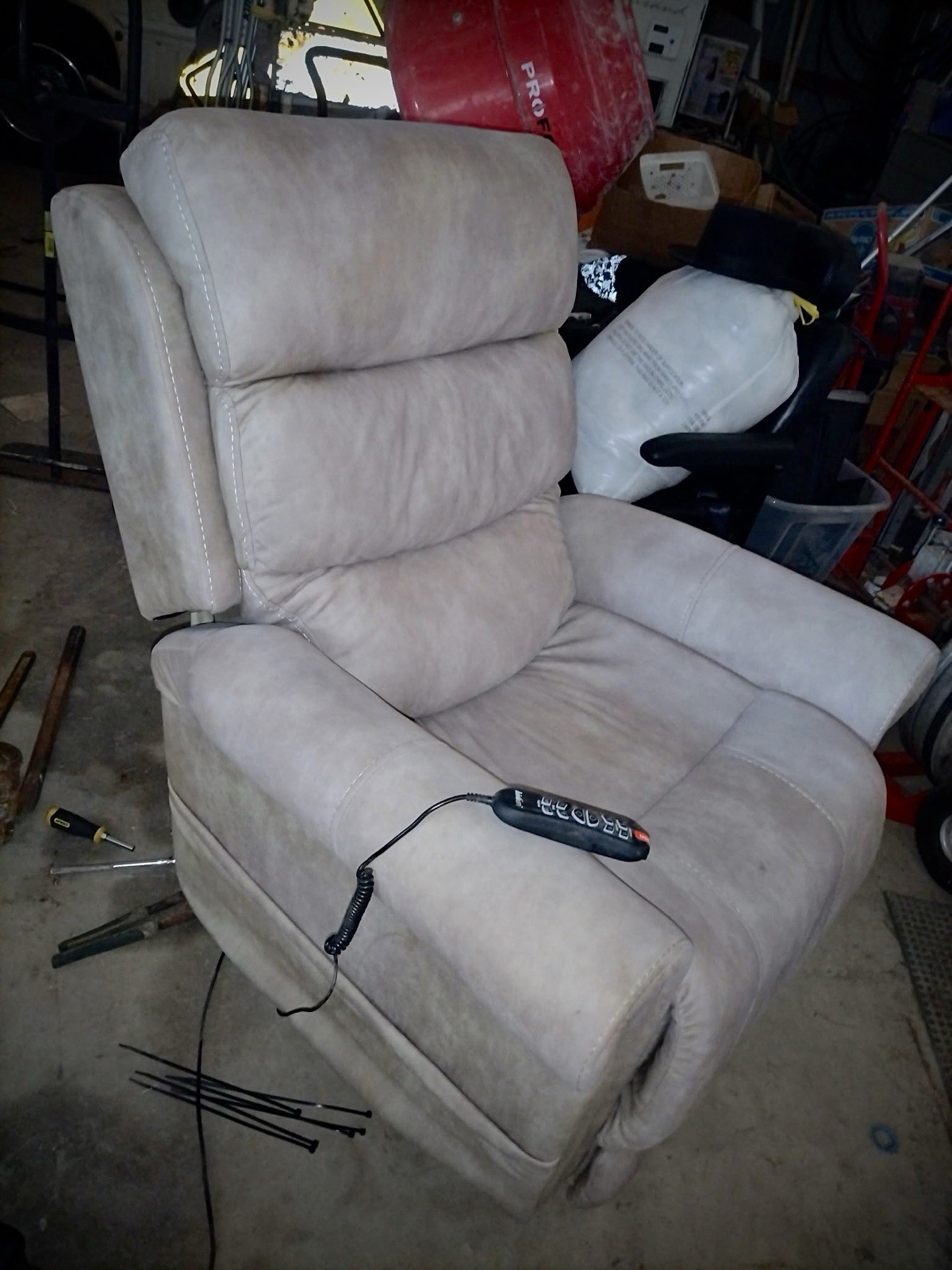 Lift Chair (Pride VivaLift)