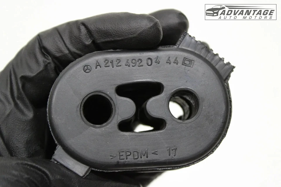 Mercedes E350 W212 2010-2016 3,5 L escape silenciador tubo buje suspensión montaje OEM Foto 4 de 4