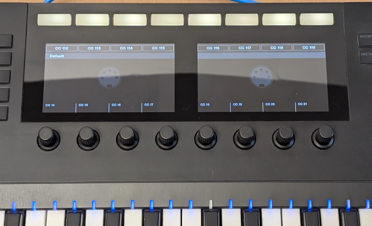 Native Instruments Komplete Kontrol S49 MK2 Keyboard Controller W