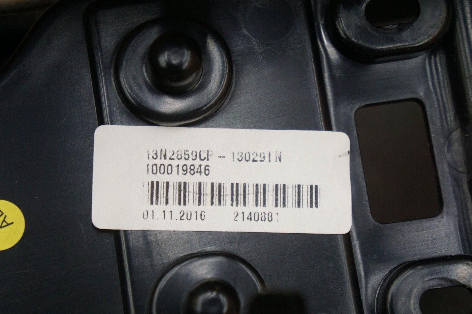 Center Console Armrest Assembly Black 13N2859CP OEM Mclaren 570s 2017 *Note*