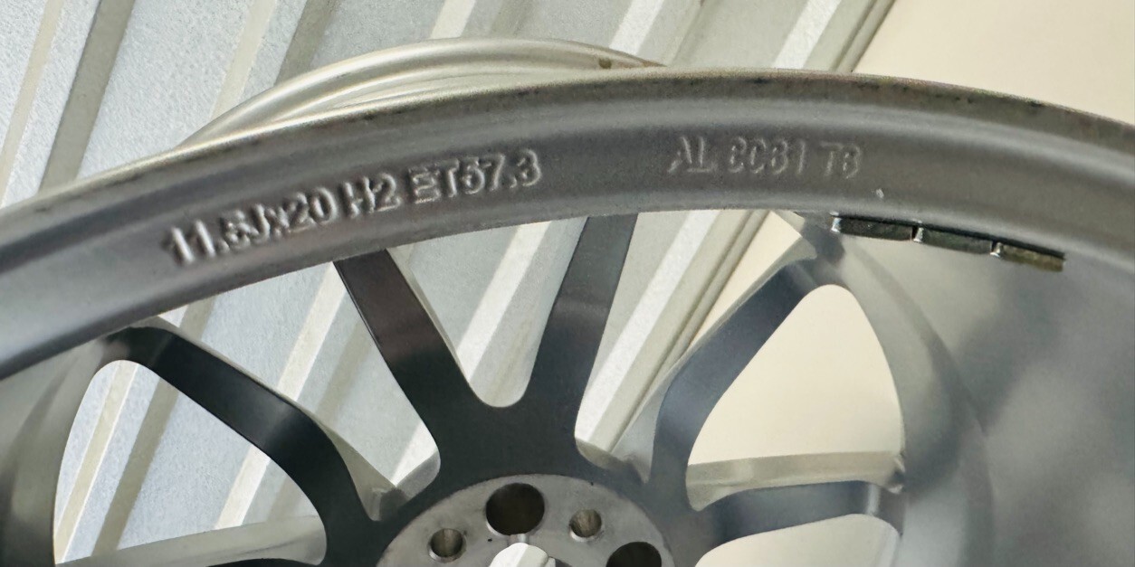 Ferrari OEM 812 Superfast GTS Competizione 00842800 Liquid Silver 20" Rear Wheel