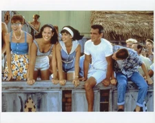 PHOEBE CATES BRIDGET FONDA SHAG  8X10 PHOTO #A4307