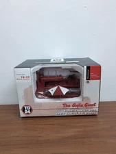 1/25 International TD-24 Diesel Crawler w/ Cable Control Bullgrader By SpecCast