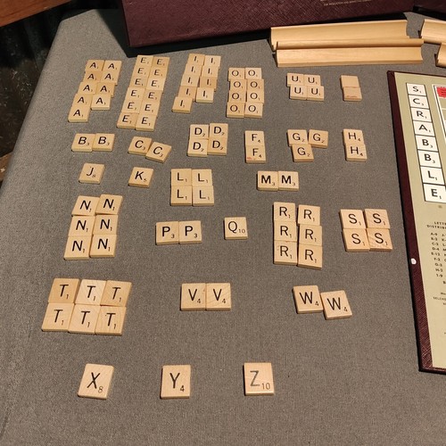 Scrabble Crossword Game Selchow & Righter Co, NY USA *Open Box - Picture 2 of 20