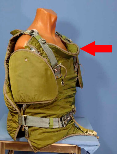 1x Titanium neck protection of a rare Soviet bulletproof vest БЖ-1 for pilots - Picture 11 of 12