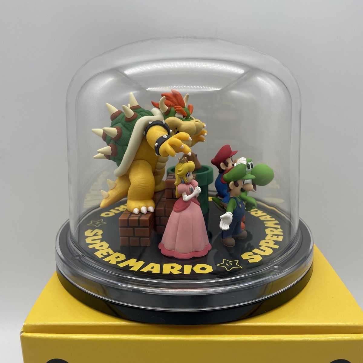 Club Nintendo Limited Super Mario Bros Figure Reward 2010 Statue