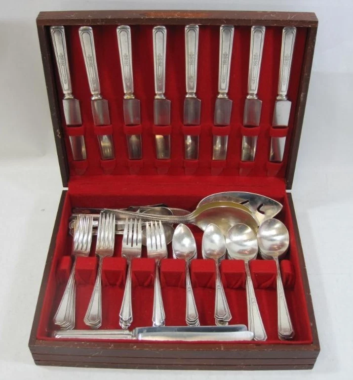 Wm. Rogers & Son Flatware-Set Antique US Silver-Plated Flatware