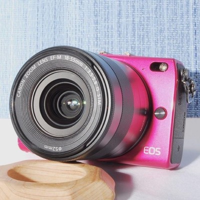Canon EOS M2 ミラーレス一眼 ピンク Canon EOS M2 Pink Mirrorless Camera with 18-55mm Lens and
