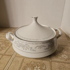 Somerset China by NL Excel, 2-piece Covered Casserole w/lid, NO BOX