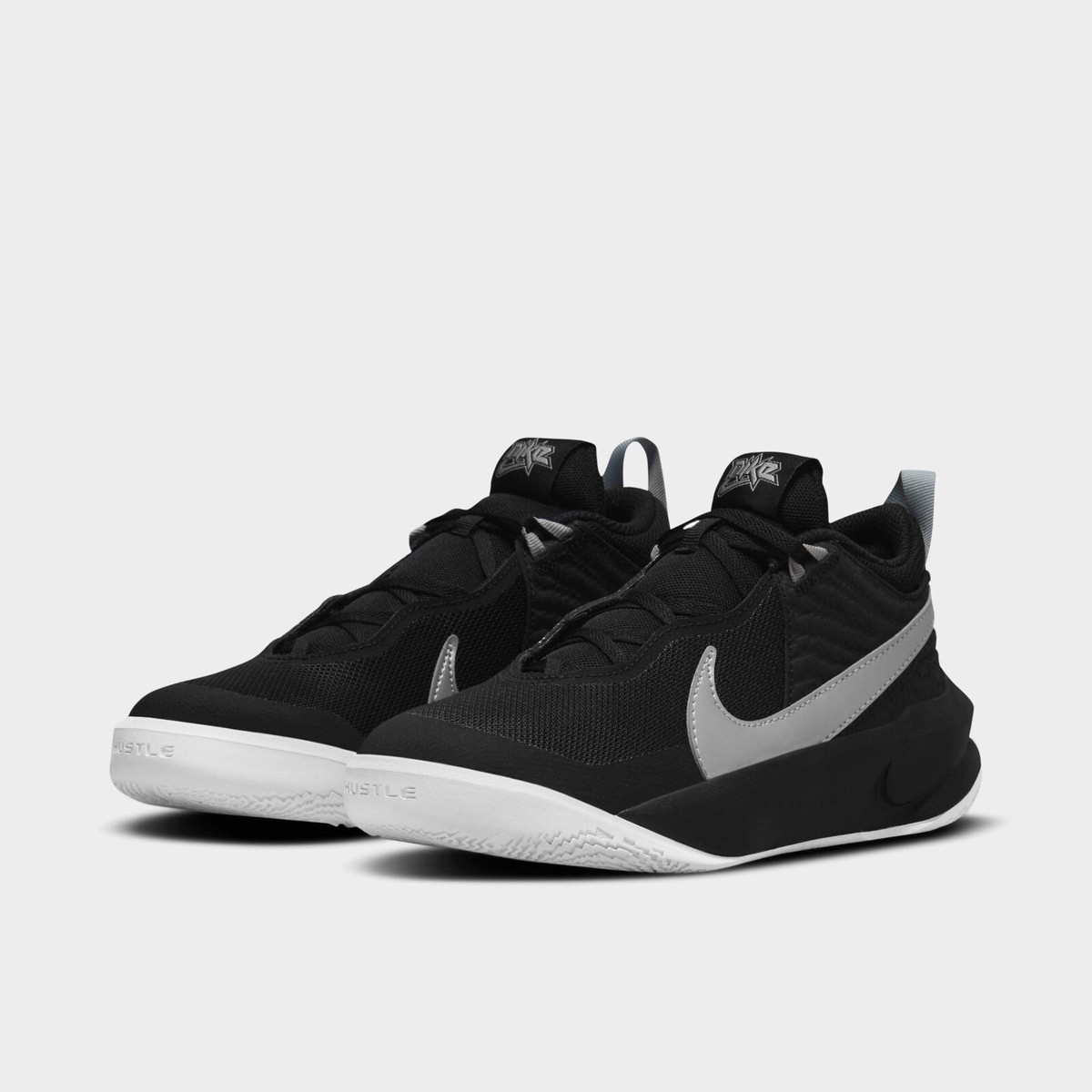 Nike Team Hustle バスケットボールシューズ ホワイト/ブラック バスケットボール,ミニバス シューズのナイキ NIKE ジュニア