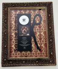 Scissor Sisters TA-DAH Universal Music Australia Award to Pianist John Garden
