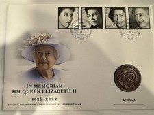 2022 ROYAL MINT. HM QUEEN ELIZABETH II £5-COIN- STAMP COVER-INFORMATION FOLDER
