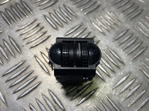 VW PASSAT B5 3B2 Schalter zur Einstellung der Scheinwerferhöhe 22103812