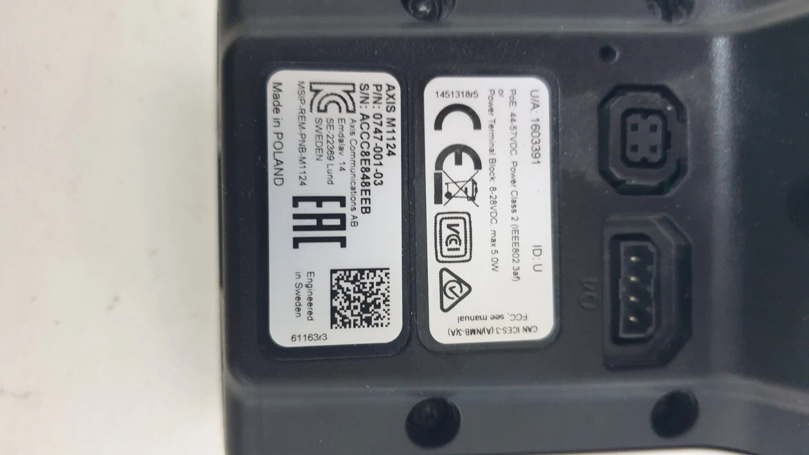 AXIS M1124 label with P/N 0747-001-03 and PoE 44-57 VDC Class 2 or 8-28 VDC power rating