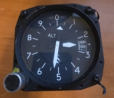 Altimeter C661071-0101 - Removed from Cessna 182 in good working condition
