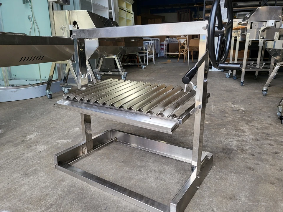 NEW BUILT-IN STAINLESS STEEL ARGENTINIAN PARRILLA BBQ GRILL - 67 x 44cm - image 2 of 4