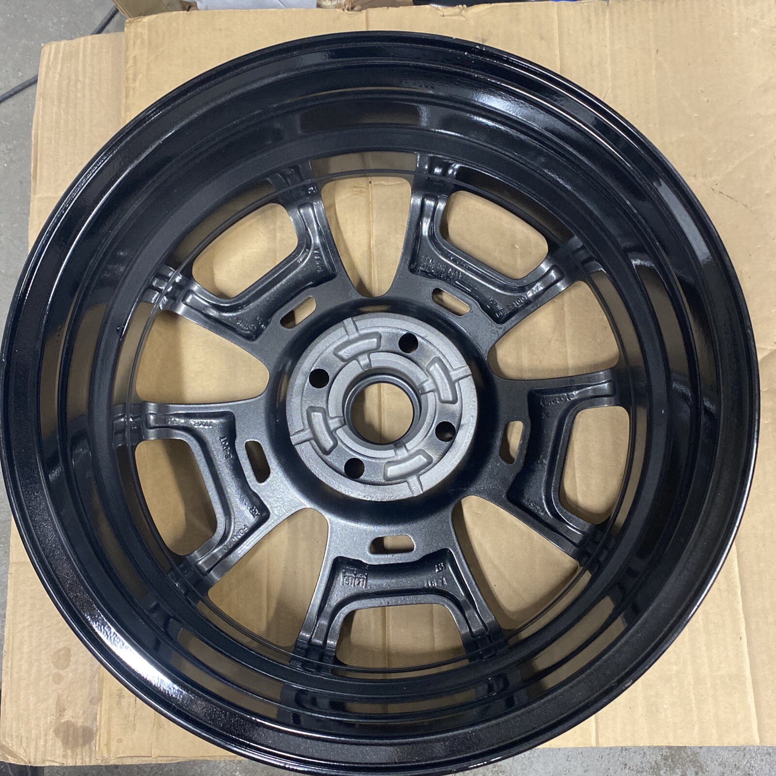 FORD ECOSPORT GENUINE ALLOY WHEEL RIM GREY/DIAMOND CUT DN1C1007AA