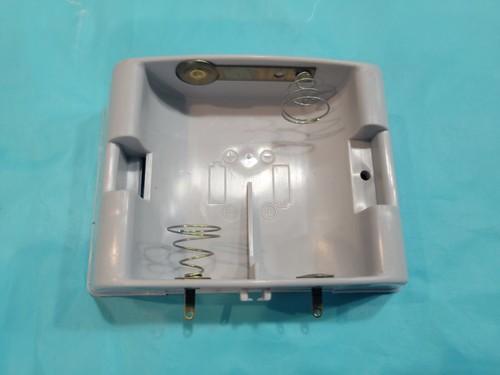 Dyna Glo RMC 95C Kerosene Heater Battery Case Holder "D" SIZE w/ FREE WICK GUIDE - Picture 2 of 5