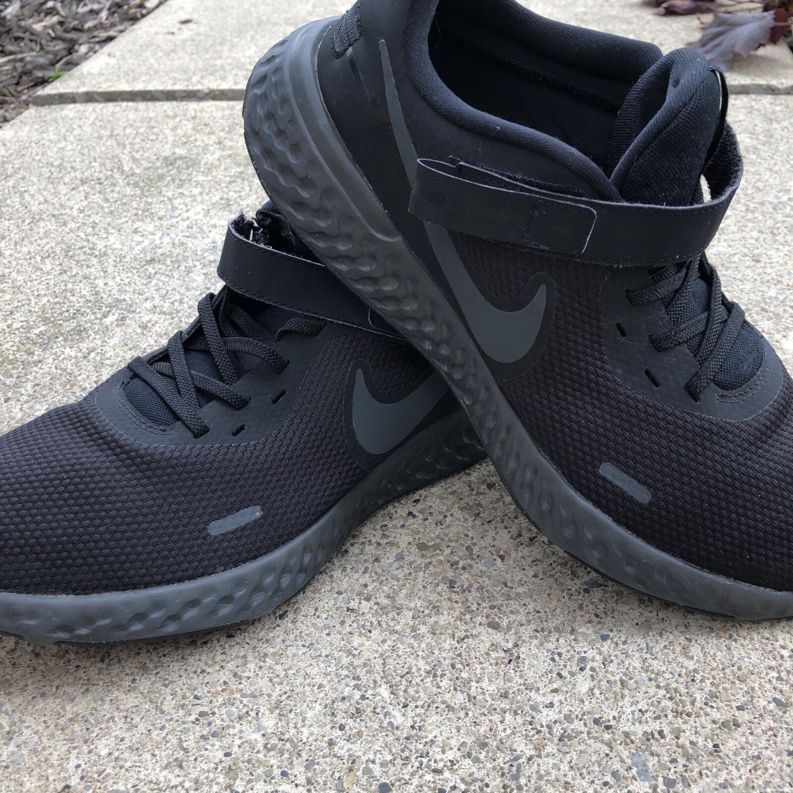 Nike Mens Revolution FlyEase CJ9885-001 Black Running Shoes Sneakers Size 11.5 W