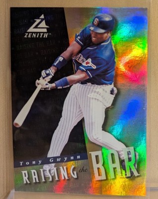 1998 Pinnacle Zenith RAISING THE BAR 4 Tony Gwynn Refractor HOF RARE GOLD INSERT