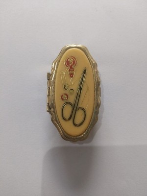 Vintage Miniatur Reise Nähkästchen S kleiner Karton mit Original Nadelfaden