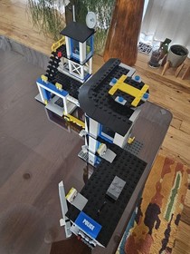 LEGO CITY: Police Station (60141) ➕60004 Truck See Description