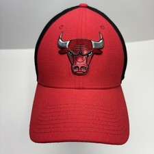 Men's Chicago Bulls New Era Red/Black On-Court 39THIRTY Flex Hat NBA M/L