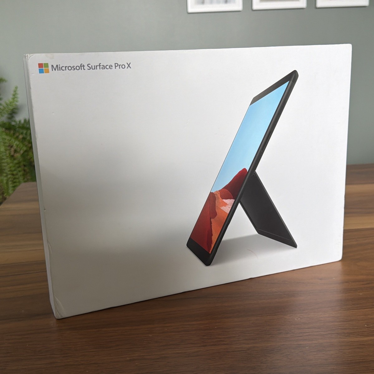 Microsoft Surface Pro X - 1876 Sq1 Proc 16gb RAM 256gb SSD for