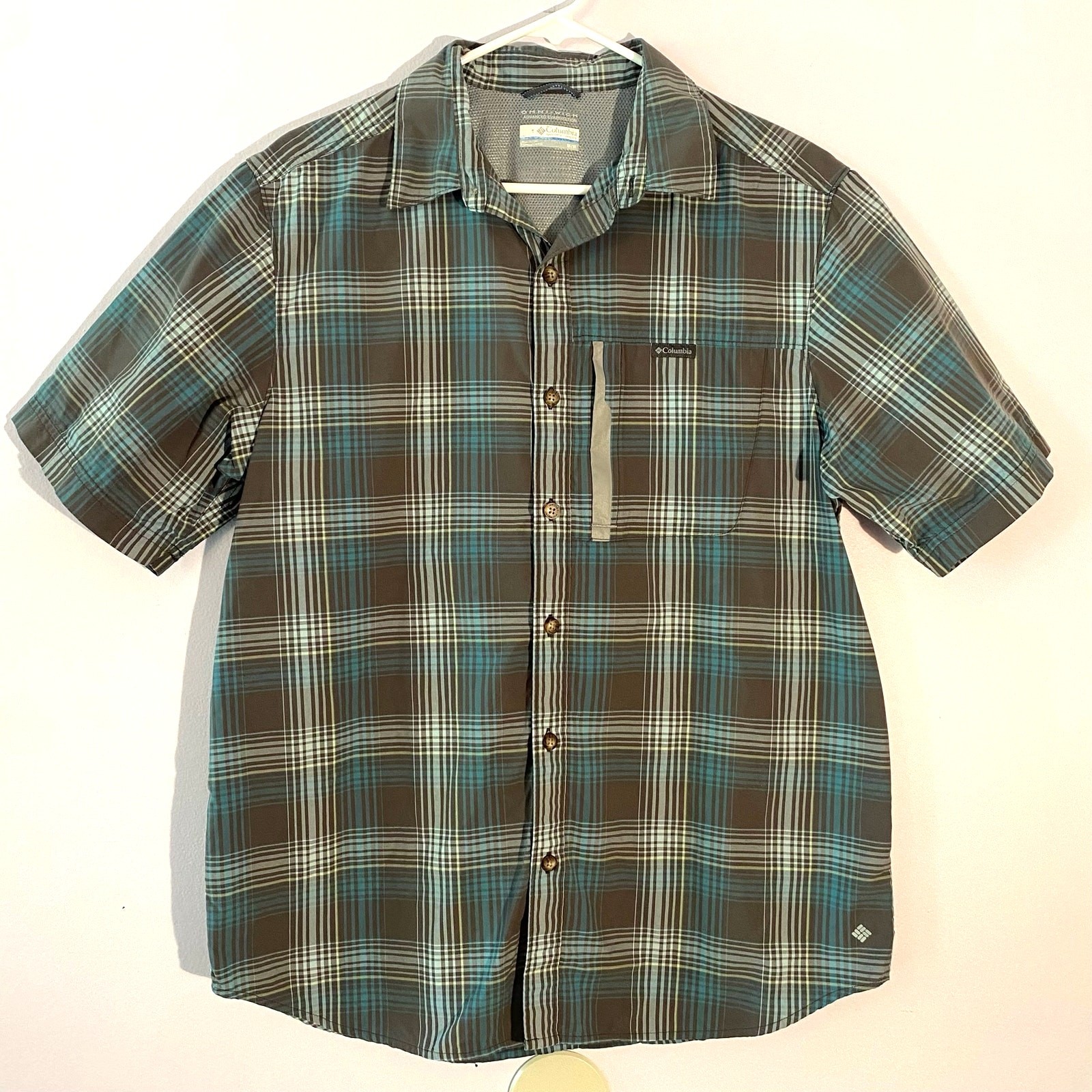 Columbia Men's Medium Gray Blue Plaid Lightweight Outdoor Polo Shirt