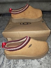 Brand New In Box UGG Tazz platform slipper in the Chestnut colorway