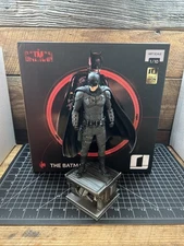Iron Studios Batman Art Scale 1/10 Statue Opened DC Comics Robert Pattinson