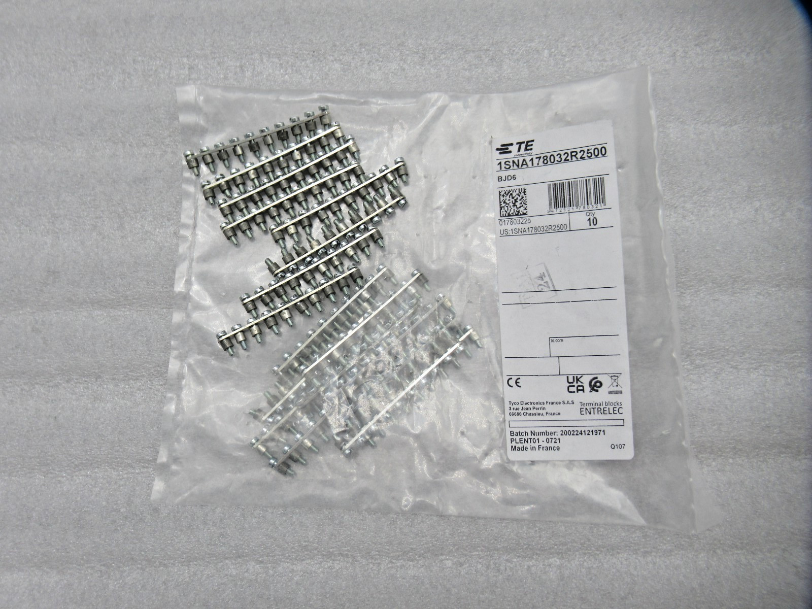 Lot of 18- ABB Entrelec 1SNA178032R2500 Jumper Bar 10-Pole for 6mm Space BJD6-10