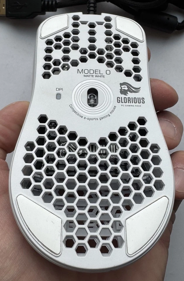 Glorious Modelo O Blanco Mate Ligero Con Cable Gaming Ratón RGB PROBADO Foto 3 de 3