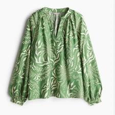 H&M GREEN WHITE LEAF PLANT PATTERN LONG SLEEVE POPOVER V-NECK BLOUSE MEDIUM