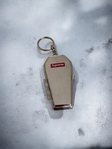Porte clés Supreme Coffin Cendrier Boîte Logo Gravé "See you in Hell" F/W 17