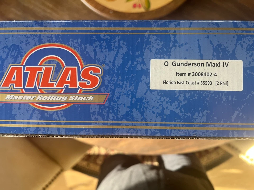 Atlas O Scale FEC Gunderson Maxi-IV Well Car 3 unit set #3008402-4 NIB 2 Rail - Image 2 of 3