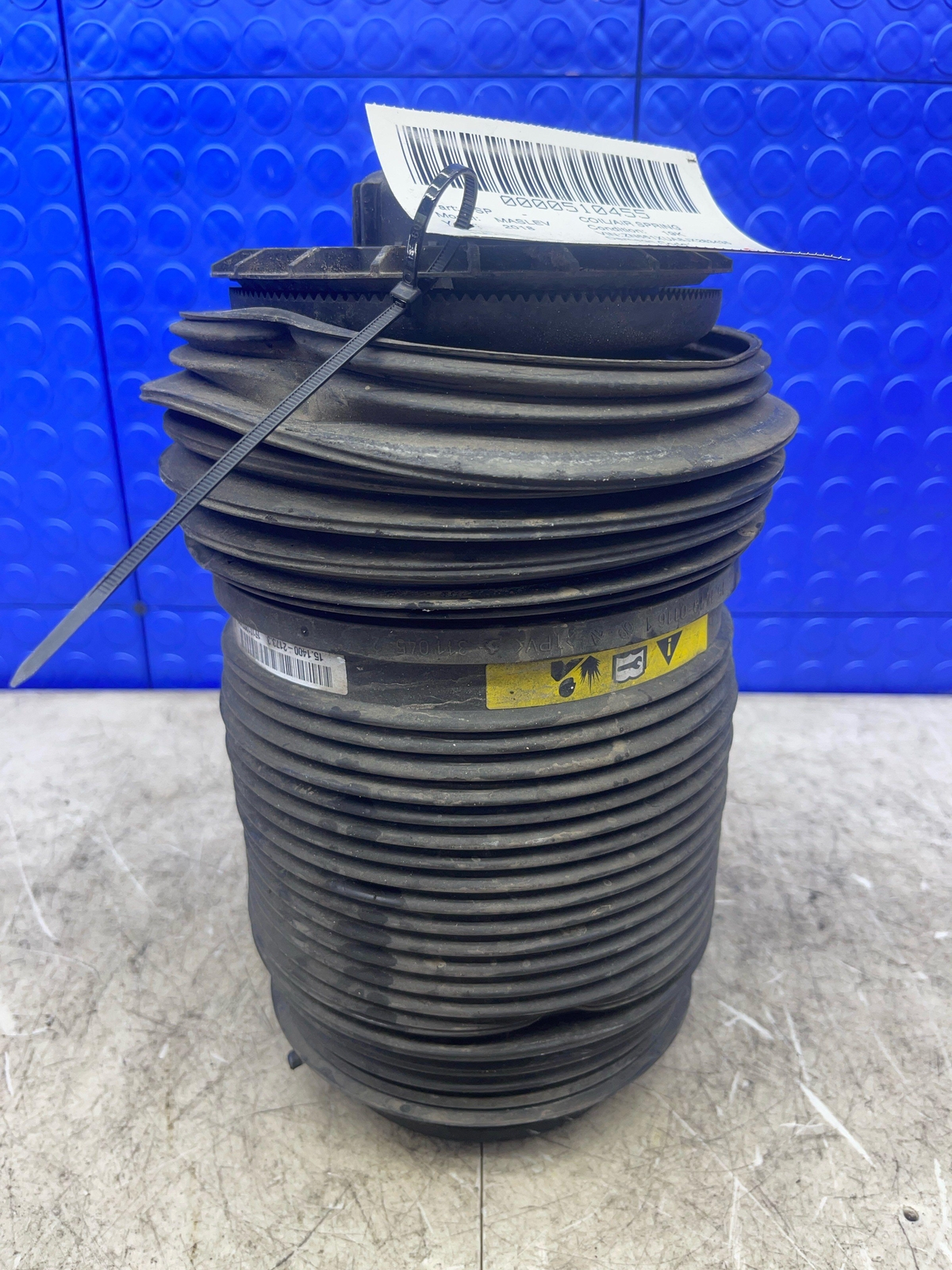 2017-2022 MASERATI LEVANTE OEM REAR RIGHT LEFT AIR SUSPENSION SPRING BOOT