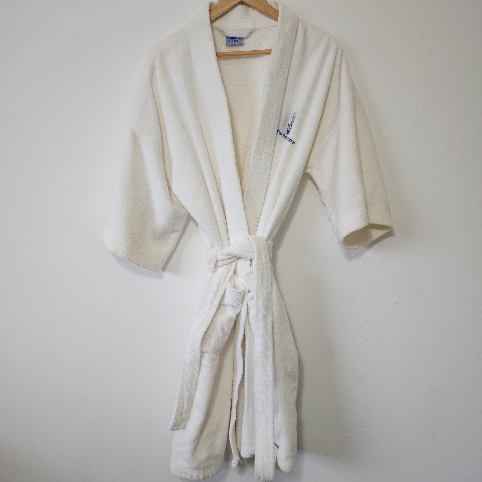 The Ritz Carlton White Robe Benard Robes One Size Vintage eBay