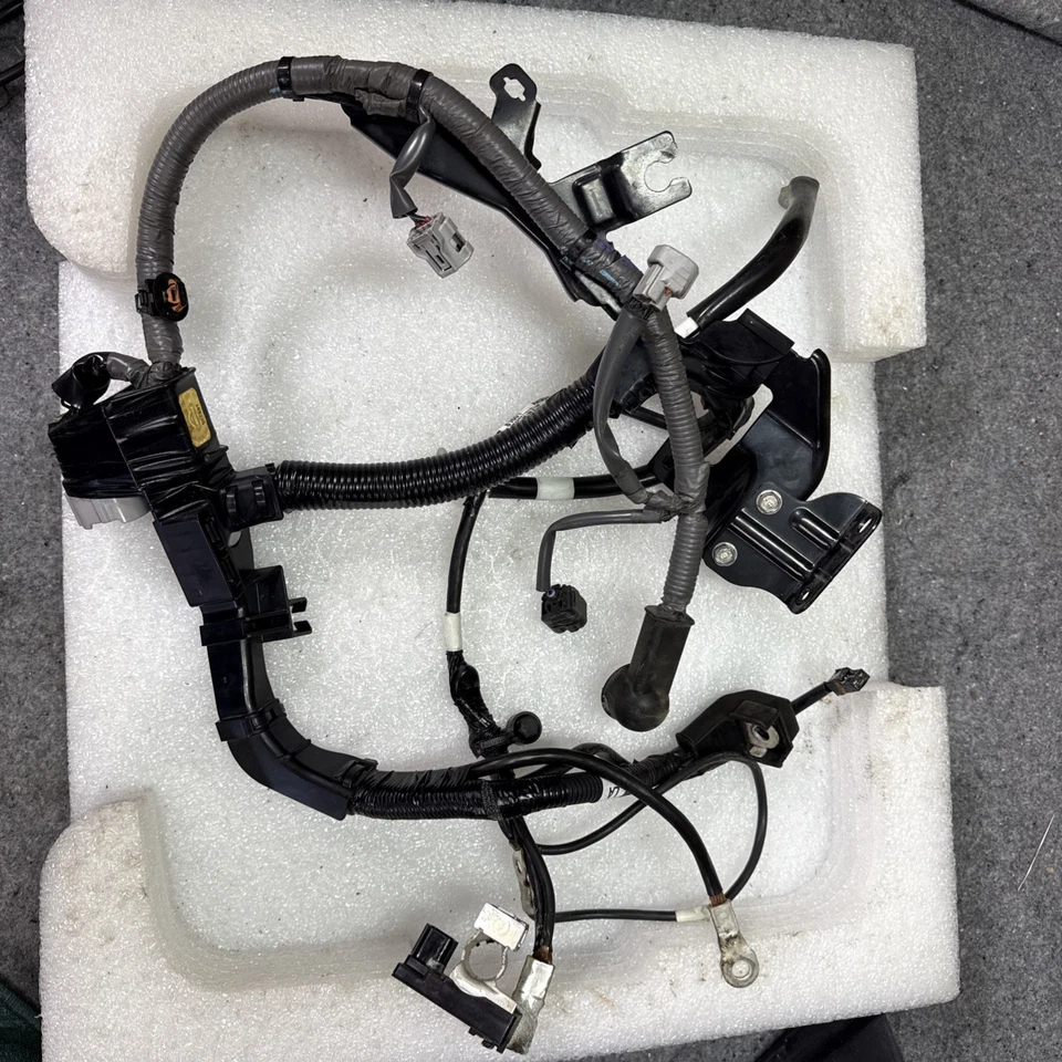 Fiação positiva da bateria Subaru Legacy 2.5 AWD 2021 2022 2023 81601AN00A - Imagem 2 de 4