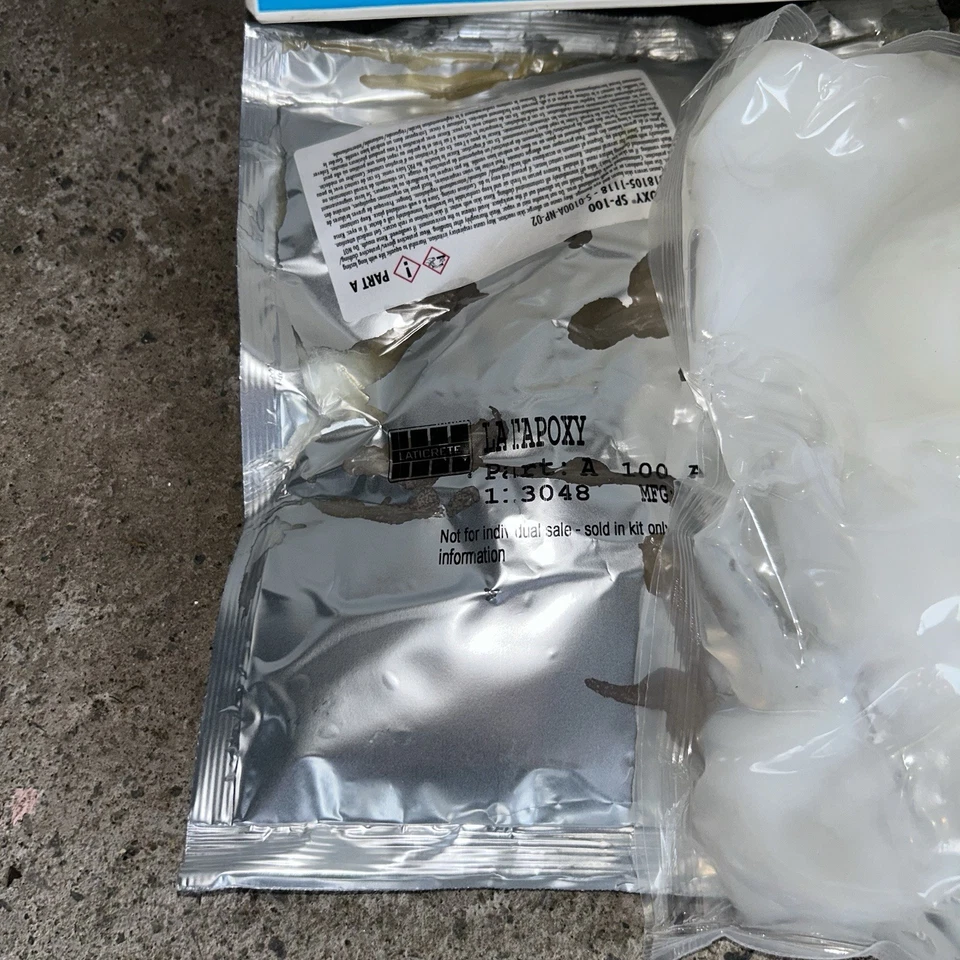 Laticrete SpectraLOCK PRO Premium Epoxy Grout Chocolate Truffle Part A B C 5.2kg - Image 4 of 4