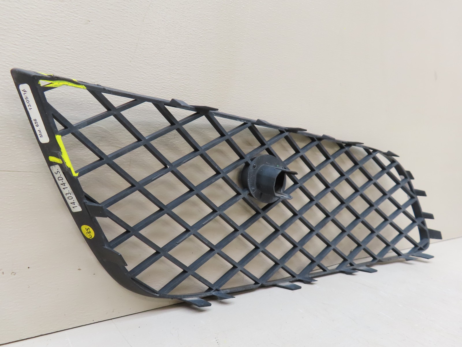 2012-2015 BENTLEY COTINENTAL GT FRONT BUMPER RIGHT SIDE LOWER GRILLE GRILL OEM